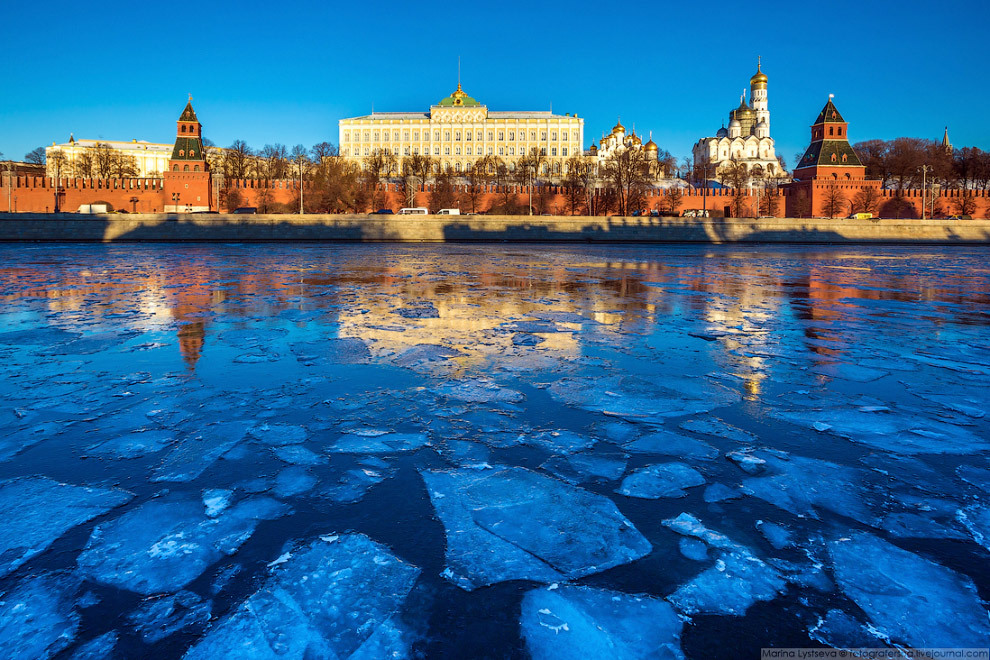 Москва покрылась льдом