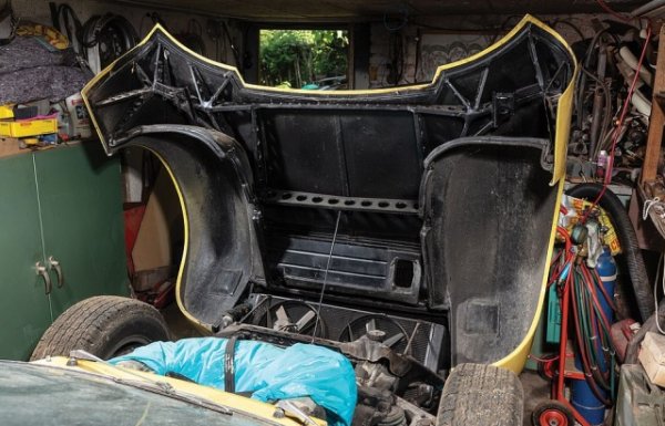 Редкий Lamborghini Miura 1969, недавно найденный в заброшенном гараже скоро уйдет с молотка