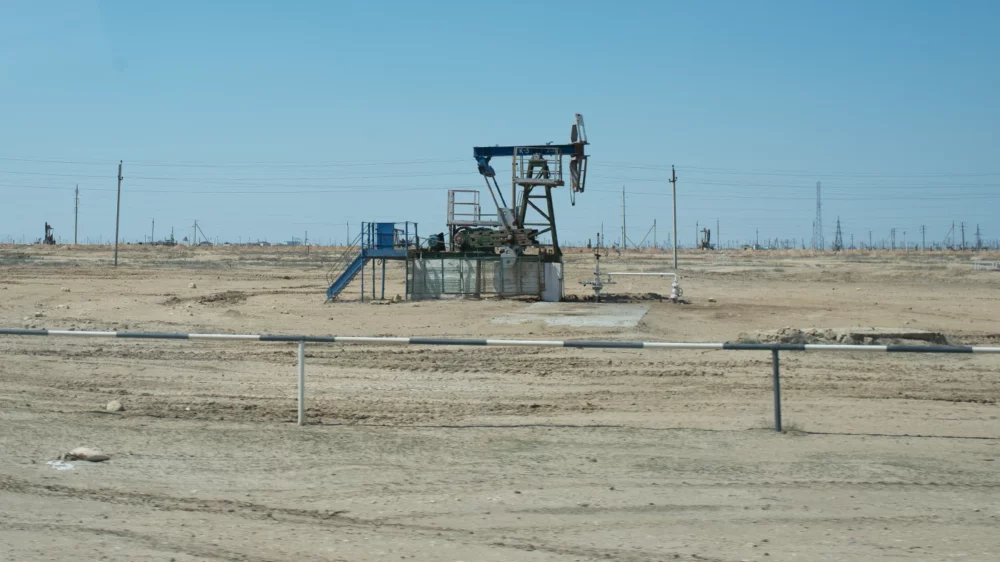 Reuters: Казахстан будет продавать нефть по азербайджанскому трубопроводу в обход России