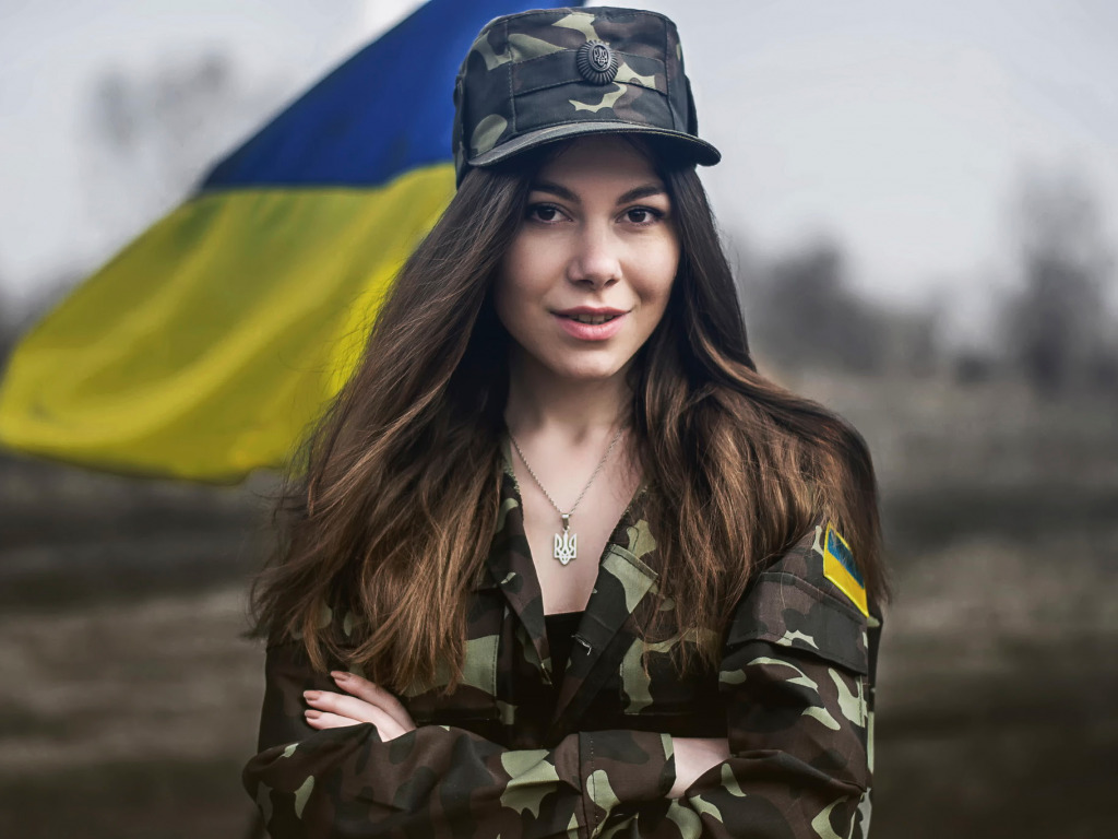 Украина всерьез готовится к военному конфликту, в связи с чем женщин госуда...