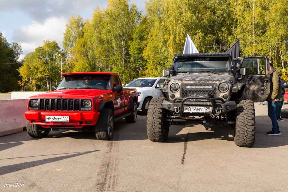 Маленькая девочкая и большие машины Маленькая девочкая и большие машины авто и мото,автомобили,автомобиль,история,машины,Россия,тюнинг