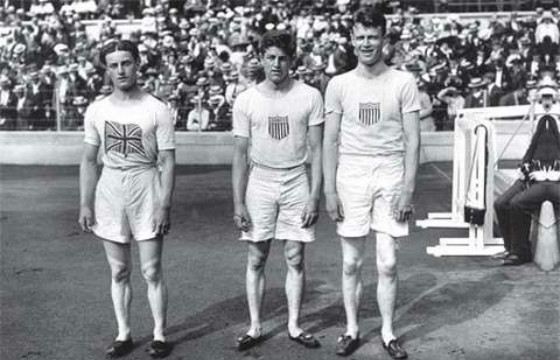 Дональд Липпинкот (в центре). Олимпиада 1912 года