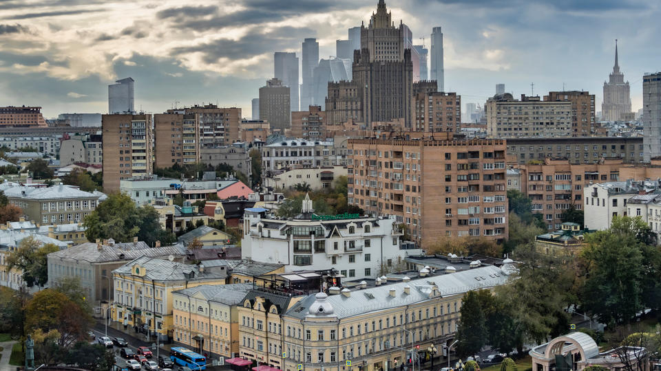 Риелторы назвали любимые районы знаменитостей в Москве