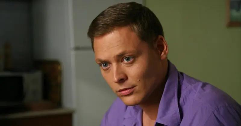 Осунулся и остался без зубов: что случилось с актером Артемом Артемьевым из сериала «Татьянин день» актер, Артем, Артемьев, Артема, только, поступил, после, семье, актера, выглядит, говорил, когото, Артемьева, преследуют, изможденным, живут, последствия, также, которые, Артемьеву