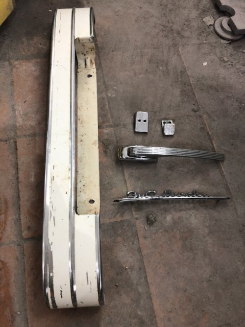 Восстановленный холодильник ЗИС Москва 1952 года Восстановленный холодильник ЗИС Москва 1952 года