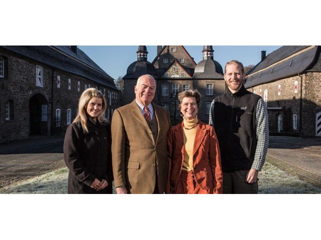 Крестьяне 19 века крепостное право. Выходцы из знатных семей. Петр врангель в первой мировой. Рокотов пушкин. Помещики и крестьяне.