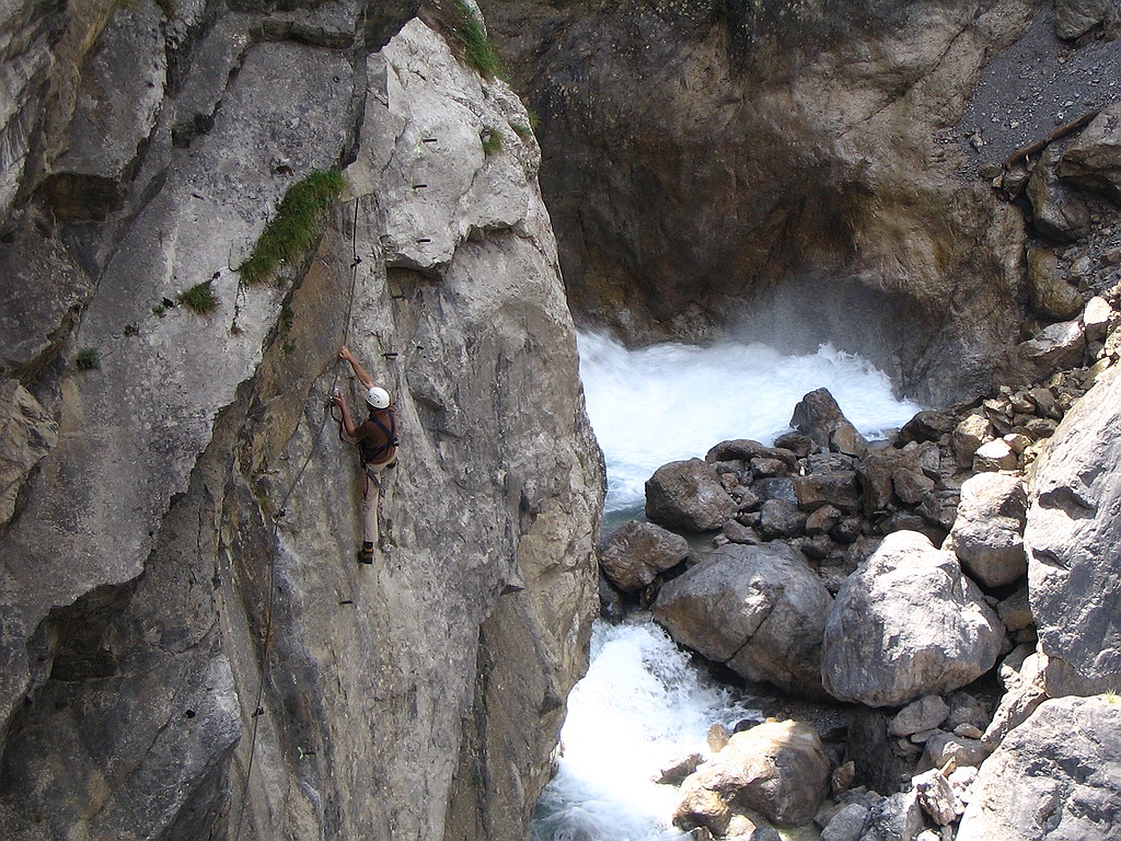 Via Ferrata - железная тропа - не дай бог кому-то на нее попасть! Via Ferrata - железная тропа - не дай бог кому-то на нее попасть!