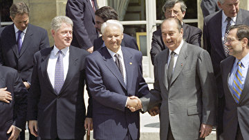 Билл Клинтон, Борис Ельцин, Жак Ширак после подписания Основополагающего акта «Россия - НАТО»