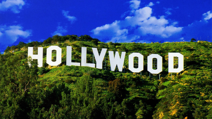 Изначально рекламный щит Hollywood должен был прослужить не более года. /Фото: bmwunstoppable.com