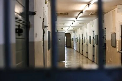 Британца приговорили к 21 году тюрьмы в Таиланде за продажу 16-летней девушки в секс-баре