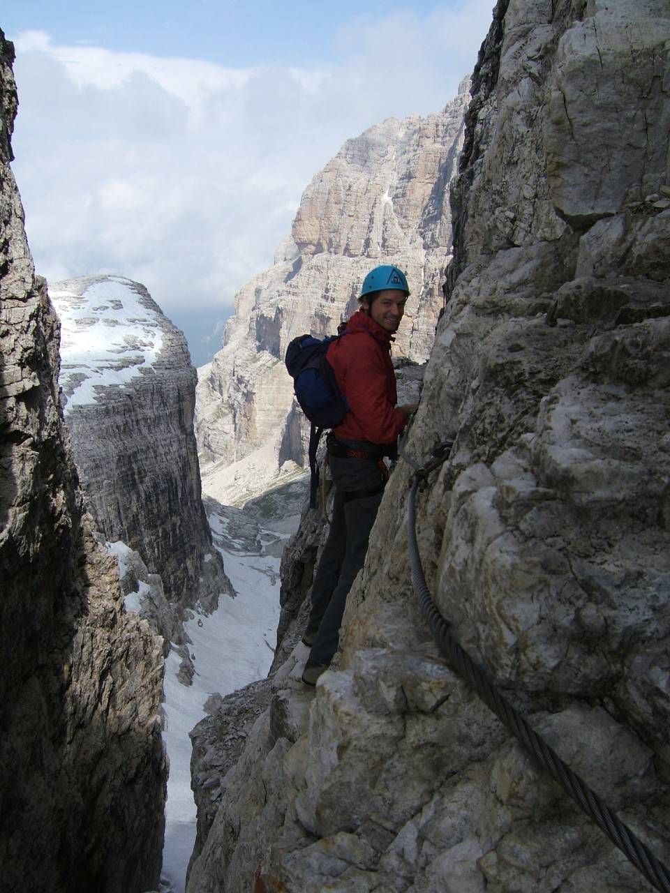 Via Ferrata - железная тропа - не дай бог кому-то на нее попасть! Via Ferrata - железная тропа - не дай бог кому-то на нее попасть!