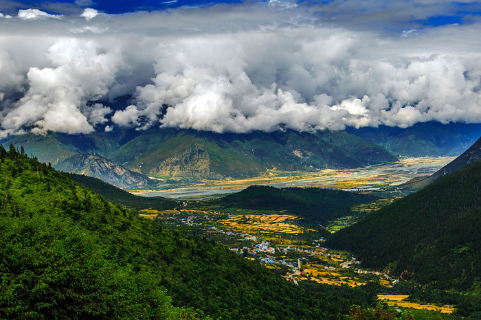 Каньон Цангпо – самый глубокий на планете. /Фото: hichinatrip.com