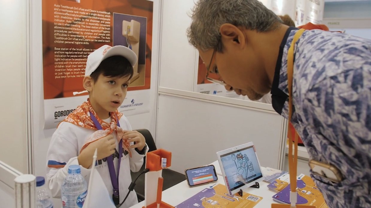 Россияне покорили жюри на выставке юных изобретателей в Индонезии