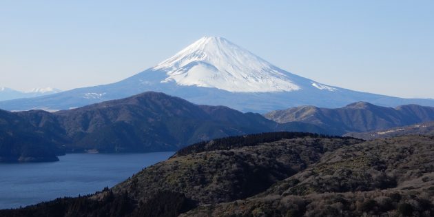 Территория Азии не зря привлекает туристов: гора Фудзияма, Япония