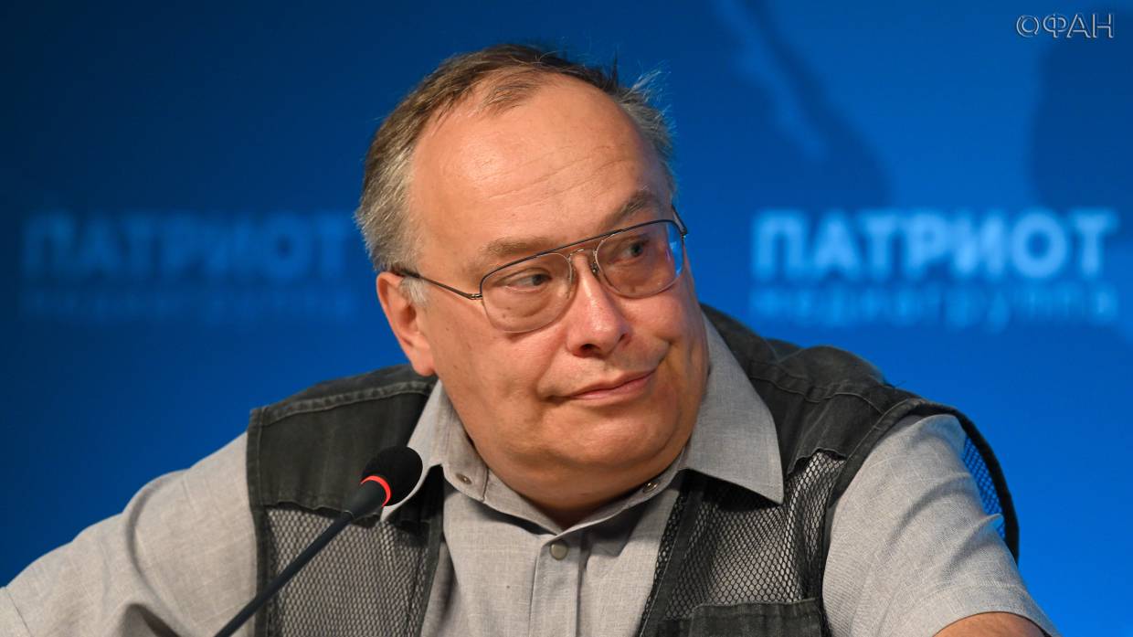 Политолог Межевич связал заявления замглавы МИД Литвы о «человечках» с потреблением алкоголя Политолог Межевич связал заявления замглавы МИД Литвы о «человечках» с потреблением алкоголя Политика