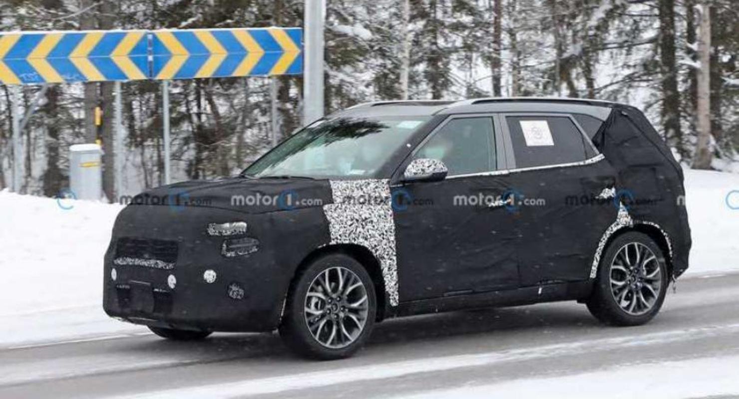 Обновленный кроссовер Kia Seltos проходит зимние дорожные тесты в Скандинавии