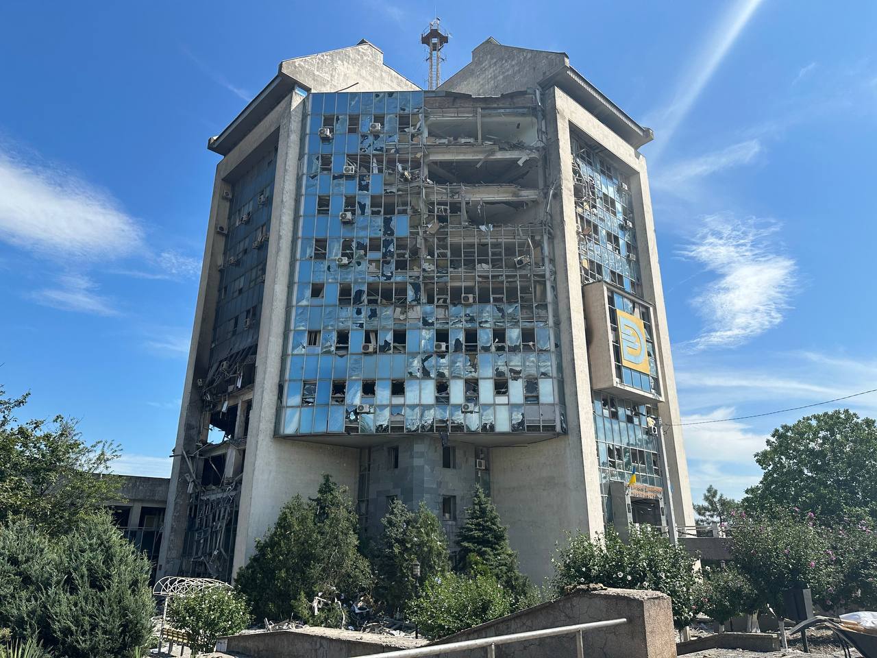 Разрушенный измаильский порт и гавкающая Румыния Разрушенный измаильский порт и гавкающая Румыния украина