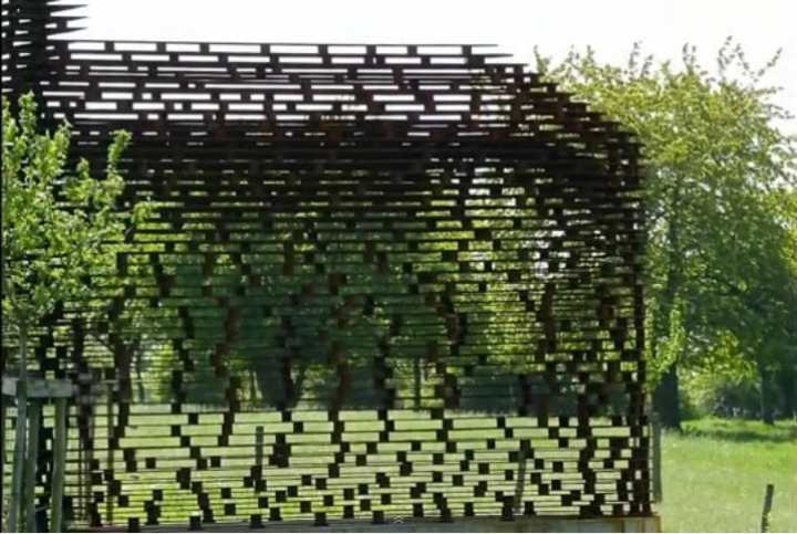 необычная церковь в Бельгии 