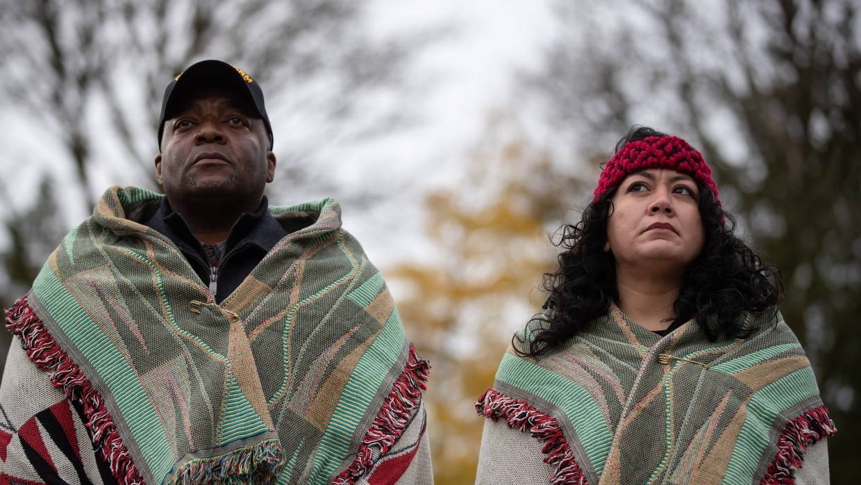 Канадскую госслужащую уволили с работы по расовому признаку