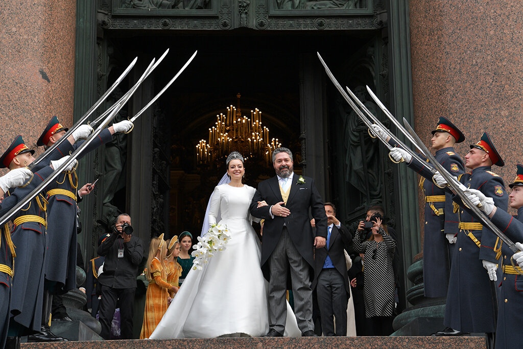 В ЗВО проводят проверку аренды почетного караула монархистами-реконструкторами