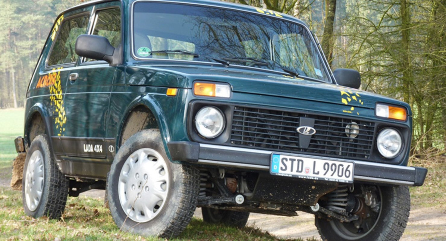 Жители Болгарии восхитились внедорожником LADA Niva Legend и УАЗ из РФ в 2021 году Автомобили