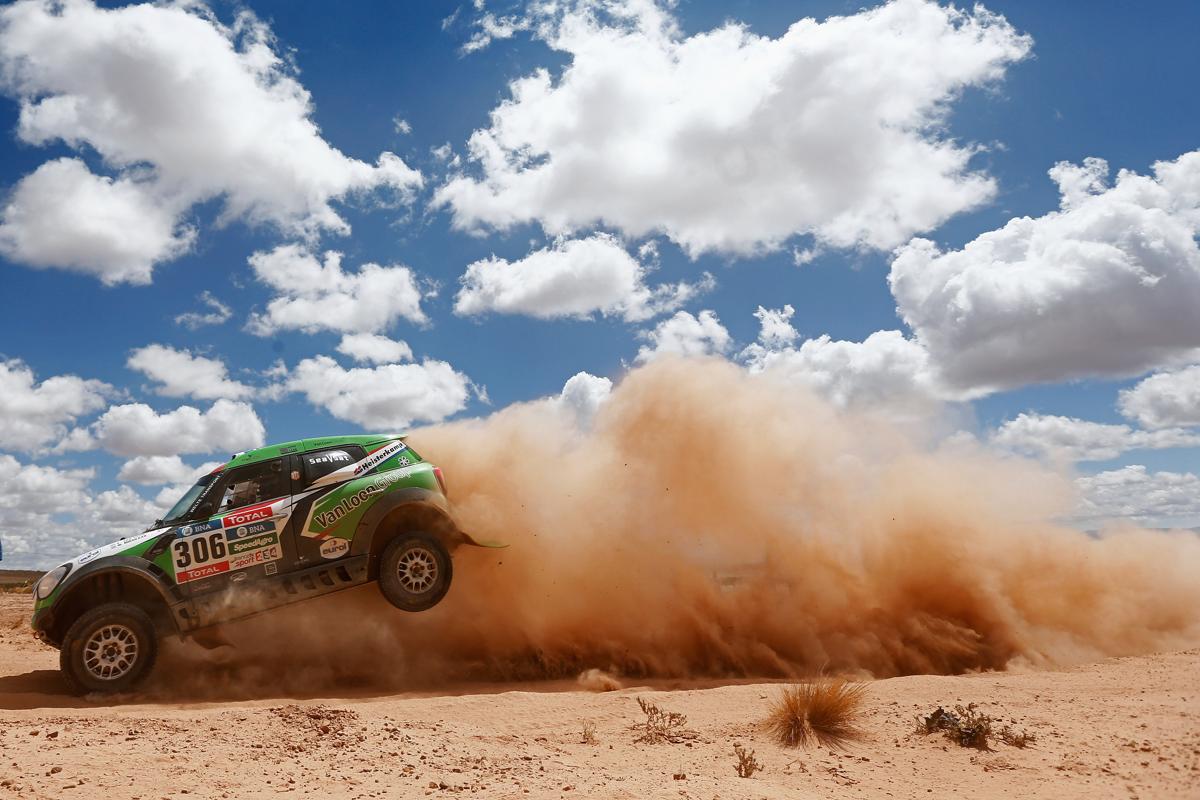 Dakar rally. Ралли Париж-Дакар. Ралли Дакар 2016. Гонки Париж Дакар. Ралли марафон Дакар.