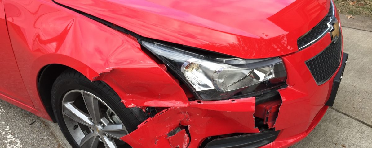 Столкнулся с автомобилем, уехал с места ДТП, но прав не лишат: как так? авто и мото,ДТП,ПДД