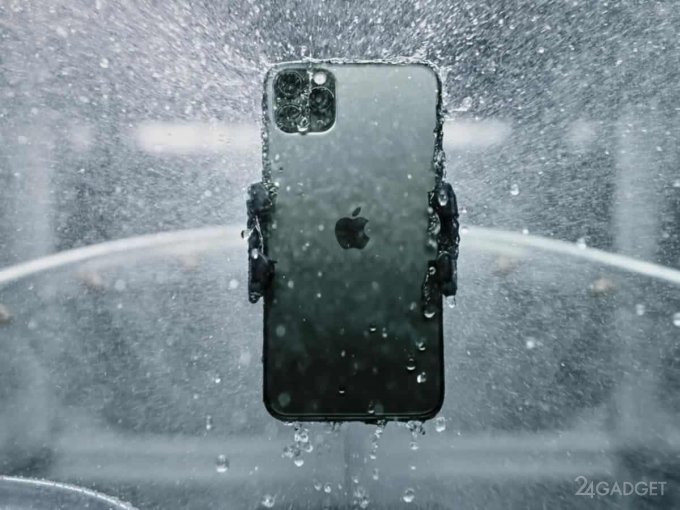 iPhone 12 и iPhone 11 прошли испытания на водонепроницаемость