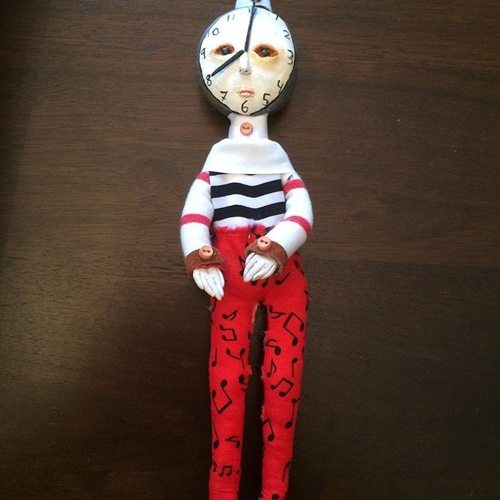 Мальчик из канадской провинции делает очень необычных кукол