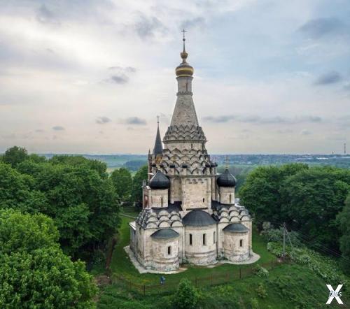 Церковь Спаса Преображения в селе Ост...