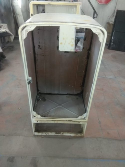 Восстановленный холодильник ЗИС Москва 1952 года Восстановленный холодильник ЗИС Москва 1952 года