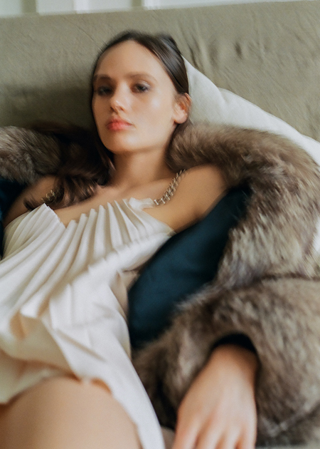 От восточной линии Алены Ахмадуллиной до круиза от Ульяны Сергеенко: лукбуки новых коллекций российских дизайнеров От восточной линии Алены Ахмадуллиной до круиза от Ульяны Сергеенко: лукбуки новых коллекций российских дизайнеров Мода,Новости моды