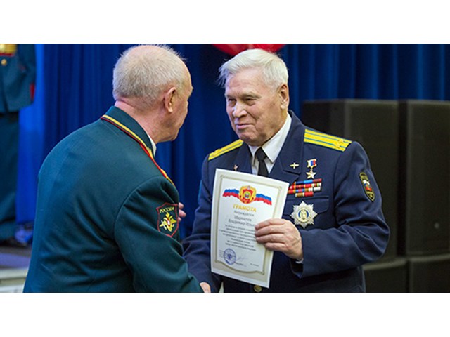 «Думали, нас расстреливать будут»: Герой России Владимир Шарпатов — о побеге экипажа Ил-76 из Кандагара «Думали, нас расстреливать будут»: Герой России Владимир Шарпатов — о побеге экипажа Ил-76 из Кандагара история