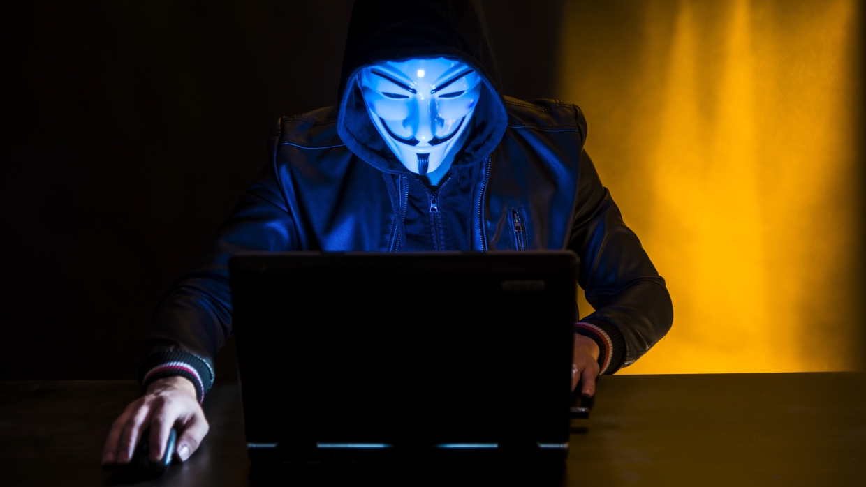 Маркетолог раскрыл суть «мемной войны» хакеров из Anonymous против Илона Маска