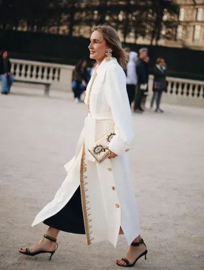 Кристина Романова, Оксана Бондаренко, жена главы Газпромбанка Даша Попова и экс-супруга беглого банкира Татьяна Корсакова на показе Schiaparelli instagram (инстаграм),социальная сеть,isabel marant,saint laurent,андрей акимов,Андрей Бородин,банк,город москва,белой дачи,вита клац,владимир цыганов,Владислав Доронин,Газпромбанк,г,Москва [1405113],дарья бондаренко,дарья лисиченко,дарья попова,даур каролин,Диана Крюгер,Елена Перминова,Ирина Шейк,кристина романова,марка эйдельштейна надя ли коэн,оксана бондаренко,татьяна корсакова,ферраньи кьяра,ханна леони