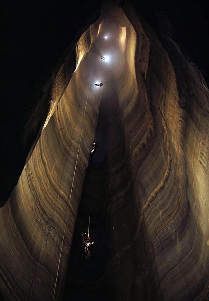Самая глубокая в мире пещера (20)