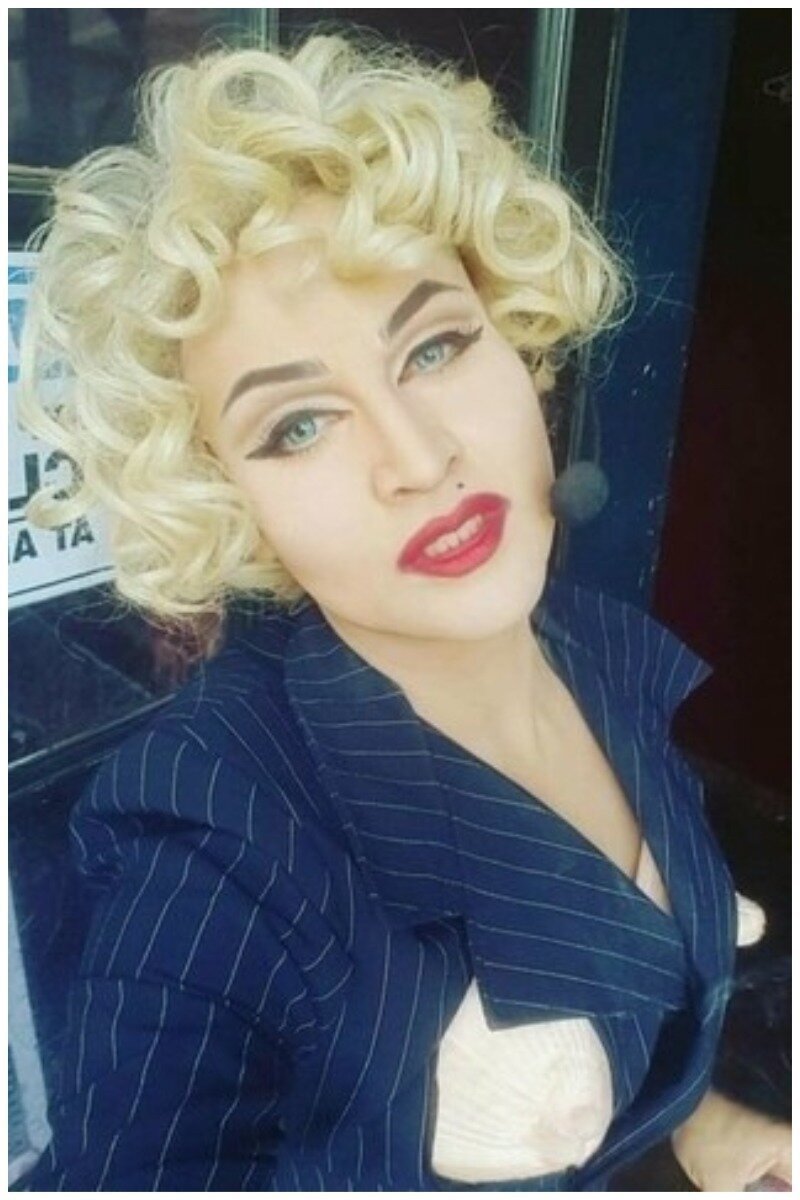 Адам Герра из Лос-Анджелеса потратил 12 лет и175 тысяч долларов, чтобы стать похожим на Мадонну. Но похож, да?