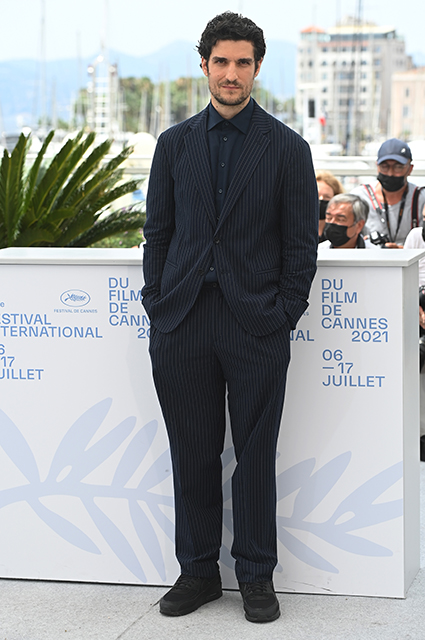 Канны-2021: Летиция Каста и Луи Гаррель представили свой новый фильм — первый выход пары после рождения ребенка Канны-2021: Летиция Каста и Луи Гаррель представили свой новый фильм — первый выход пары после рождения ребенка Кино