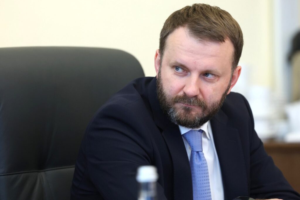 Орешкин: слабый рубль обеспечит агрессивное наращивание импорта