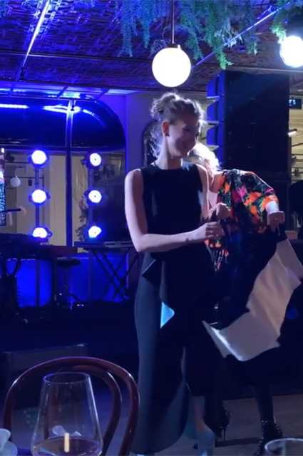 Ксения Собчак, Земфира и Яна Рудковская на благотворительном вечере Ренаты Литвиновой Ксения Собчак, Земфира и Яна Рудковская на благотворительном вечере Ренаты Литвиновой Светская жизнь