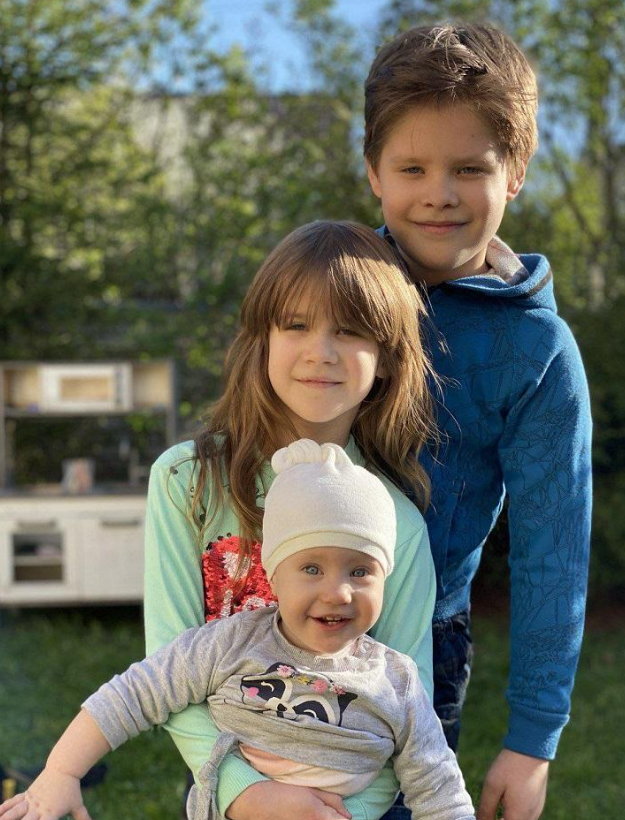 Вдова Мухича впервые рассказала, как вместе с детьми переживает утрату Попов, очень, любит, жизни, скончался, Роман, актера, после, Юлией, детей, похож, чтото, детях, конца, говорит, детьми, вокруг, нужно, чтобы, которые