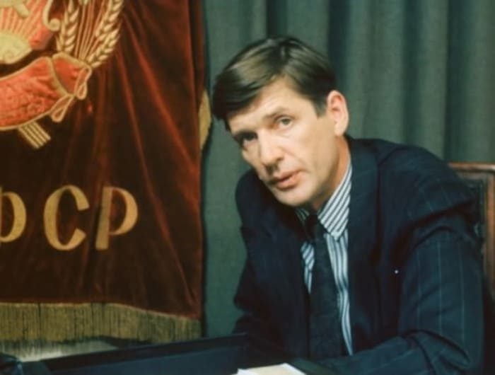 Злой рок в судьбах Александра Абдулова и Ларисы Белогуровой Злой рок в судьбах Александра Абдулова и Ларисы Белогуровой актеры,жизнь,звезды,истории,кино и тв