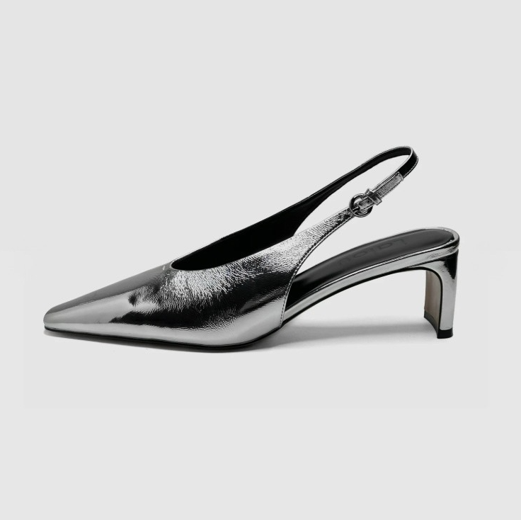 Балетки, лодочки с кружевом и босоножки из нулевых: 7 главных трендов свадебной обуви-2026 туфли, свадебных, модели, будут, смотрится, балетки, более, образ, Особенно, очень, платформе, обувь, модель, может, вариант, коллекции, который, главных, объемными, квадратным