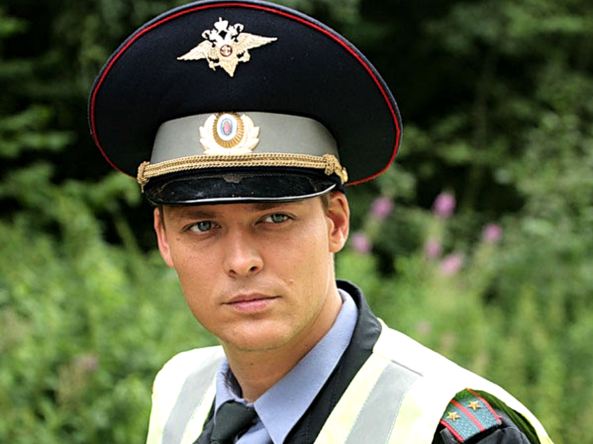 Осунулся и остался без зубов: что случилось с актером Артемом Артемьевым из сериала «Татьянин день» актер, Артем, Артемьев, Артема, только, поступил, после, семье, актера, выглядит, говорил, когото, Артемьева, преследуют, изможденным, живут, последствия, также, которые, Артемьеву