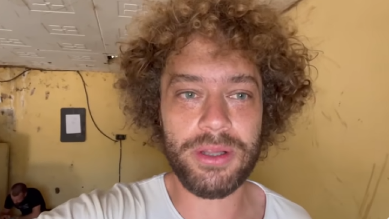 Полиция Либерии задержала блогера Варламова на фоне драки с «местным игроком»