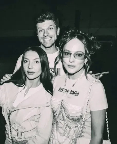 Аглая Тарасова с экс-бойфрендом Антоном Филипенко и его новой девушкой, Ольга Сутулова, Сергей Жуков с женой и дочерью посетили вечеринку в Москве Григорий, Гухман, Филипенко, Аглая, Енакаева, Чехов, Ксения, Игорь, Жуков, Тарасова, Уколова, ИльяшенкоПолина, ЖуковаЛукерья, ВерникНа, Ильевская, Света, ИльевскаяДиана, Москве, московском, прошло