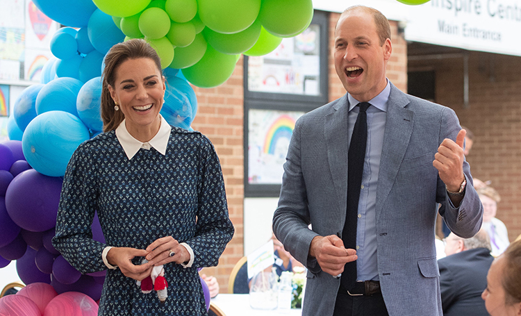 Кейт Миддлтон и принц Уильям нанесли визит в больницу королевы Елизаветы