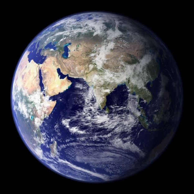 15 кадров, которые помогут понять, насколько мала Земля во Вселенной
