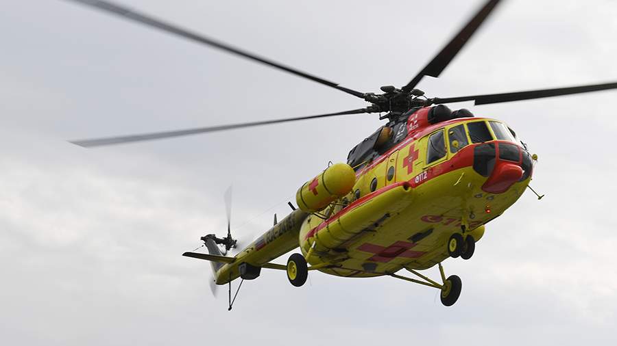 Поиски пропавшего вертолета в Якутии осложнены из-за гористой местности
