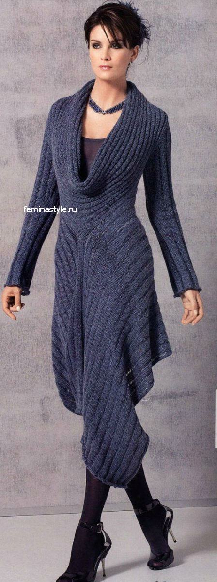 Вязаное спицами платье